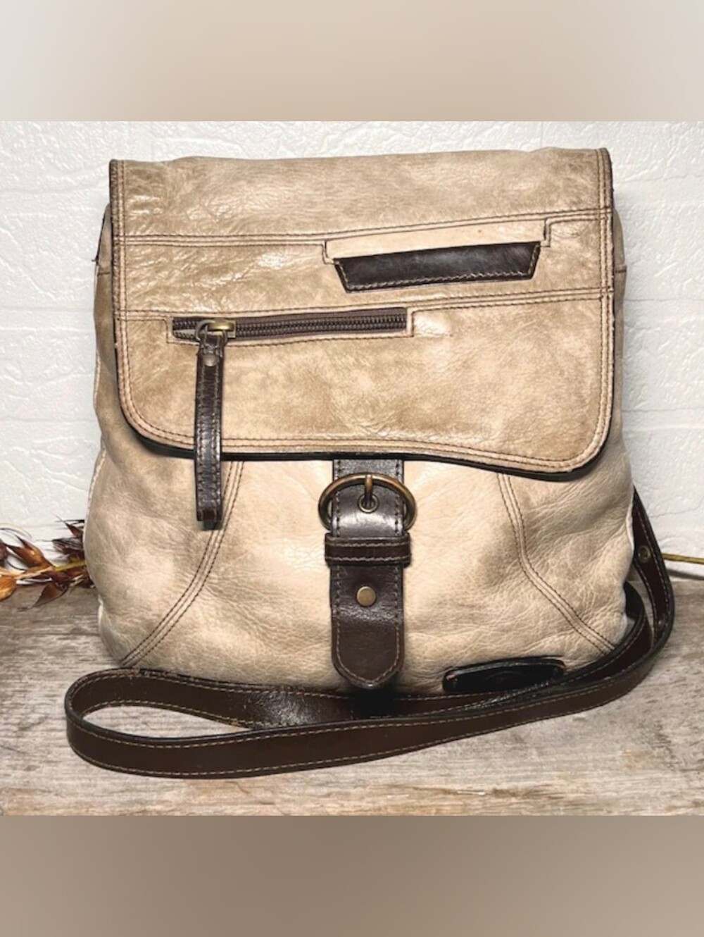 The Trend Vintage Leather Shoulder Bag Taupe & Brown Multiple pockets